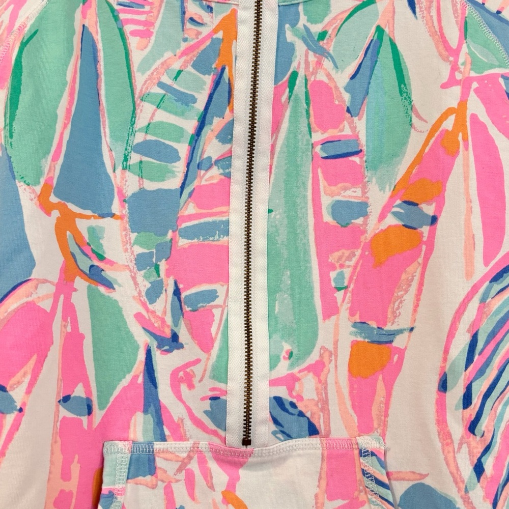 (Sold) Women's Lilly Pulitzer Out To Sea Half Zip Popover. Size Medium. EUC. - Picture 3 of 5